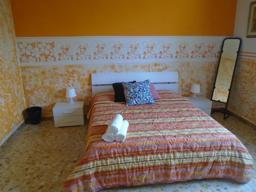 Tropical Bed&Breakfast Lucca Ruang foto