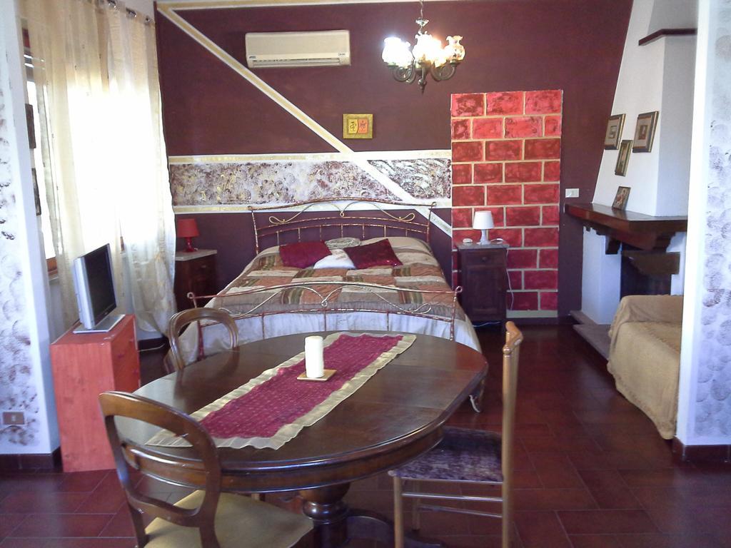 Tropical Bed&Breakfast Lucca Ruang foto