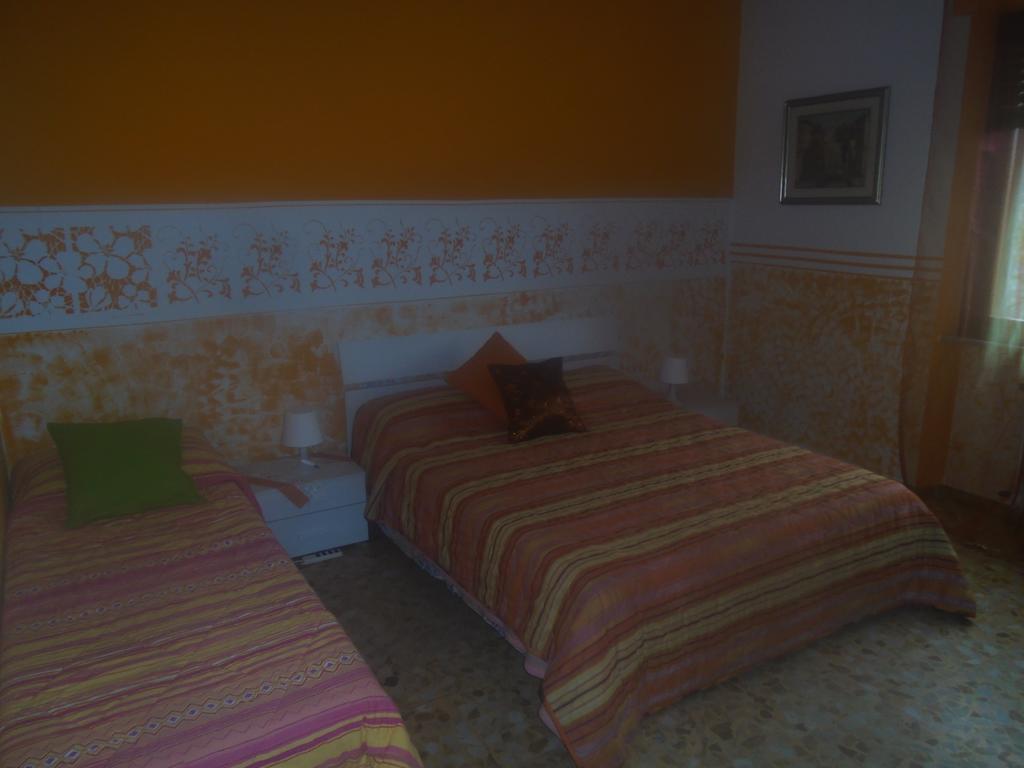 Tropical Bed&Breakfast Lucca Bagian luar foto