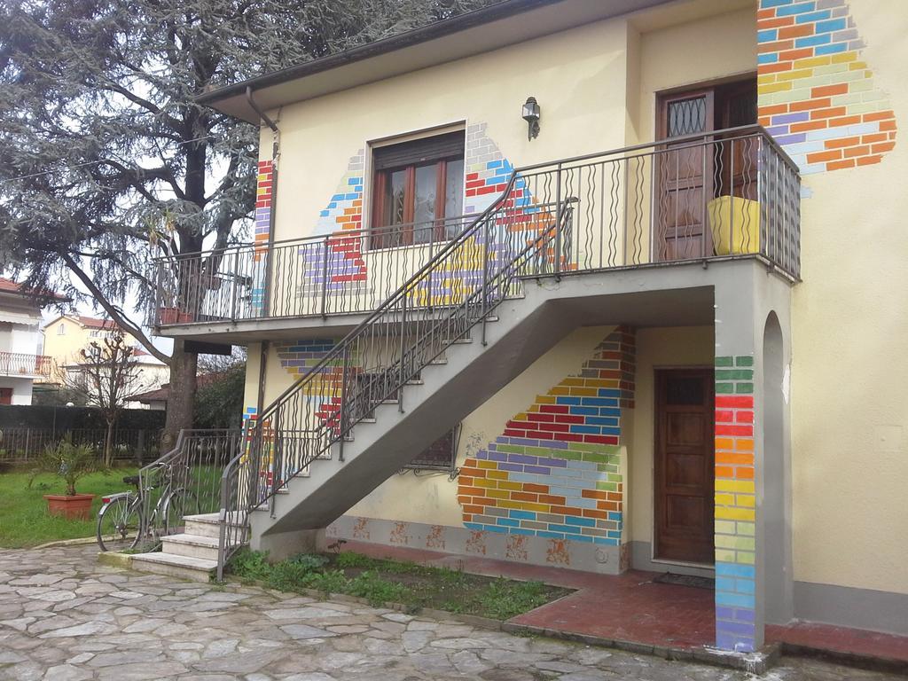Tropical Bed&Breakfast Lucca Bagian luar foto