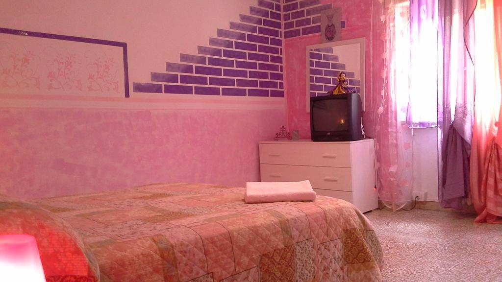 Tropical Bed&Breakfast Lucca Bagian luar foto
