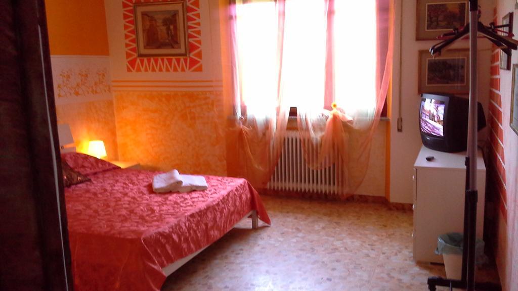 Tropical Bed&Breakfast Lucca Bagian luar foto
