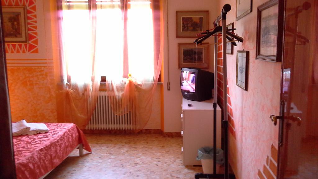 Tropical Bed&Breakfast Lucca Bagian luar foto