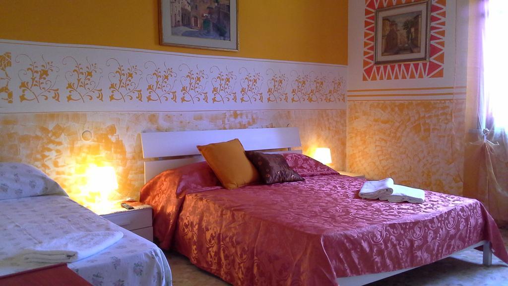 Tropical Bed&Breakfast Lucca Bagian luar foto