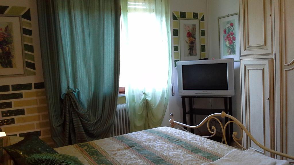 Tropical Bed&Breakfast Lucca Bagian luar foto